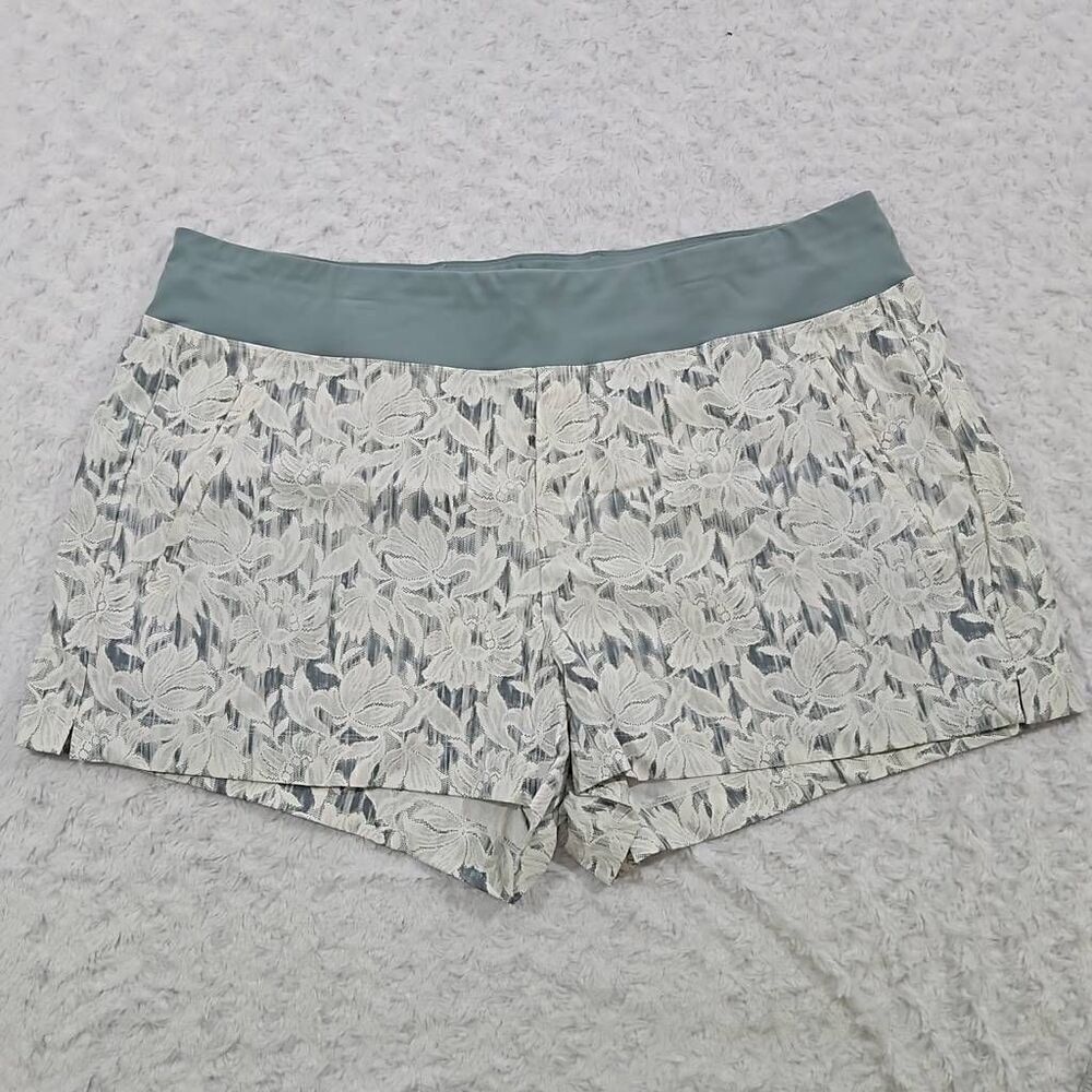 Athleta Trekkie North NWOT Green Lacey short womens size 22 Hiking outdoors
